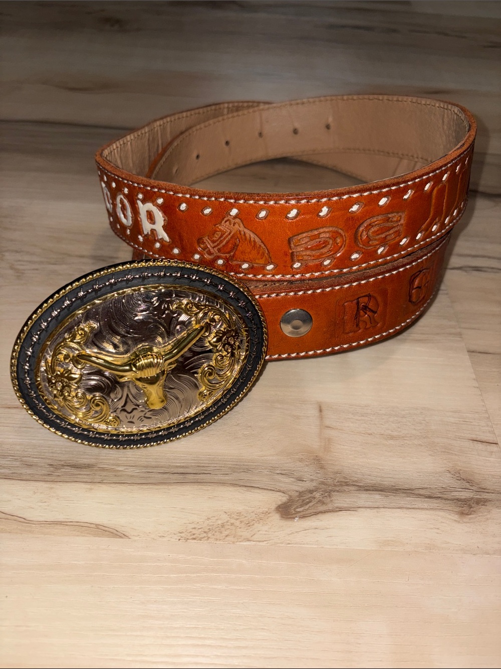 Hand Tooled Leather El Salvador Western Belt Gold Longhorn Buckle Size 44 rodeo